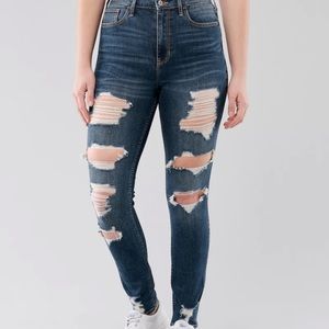 Hollister CURVY ULTRA HIGH-RISE SUPER SKINNY JEANS